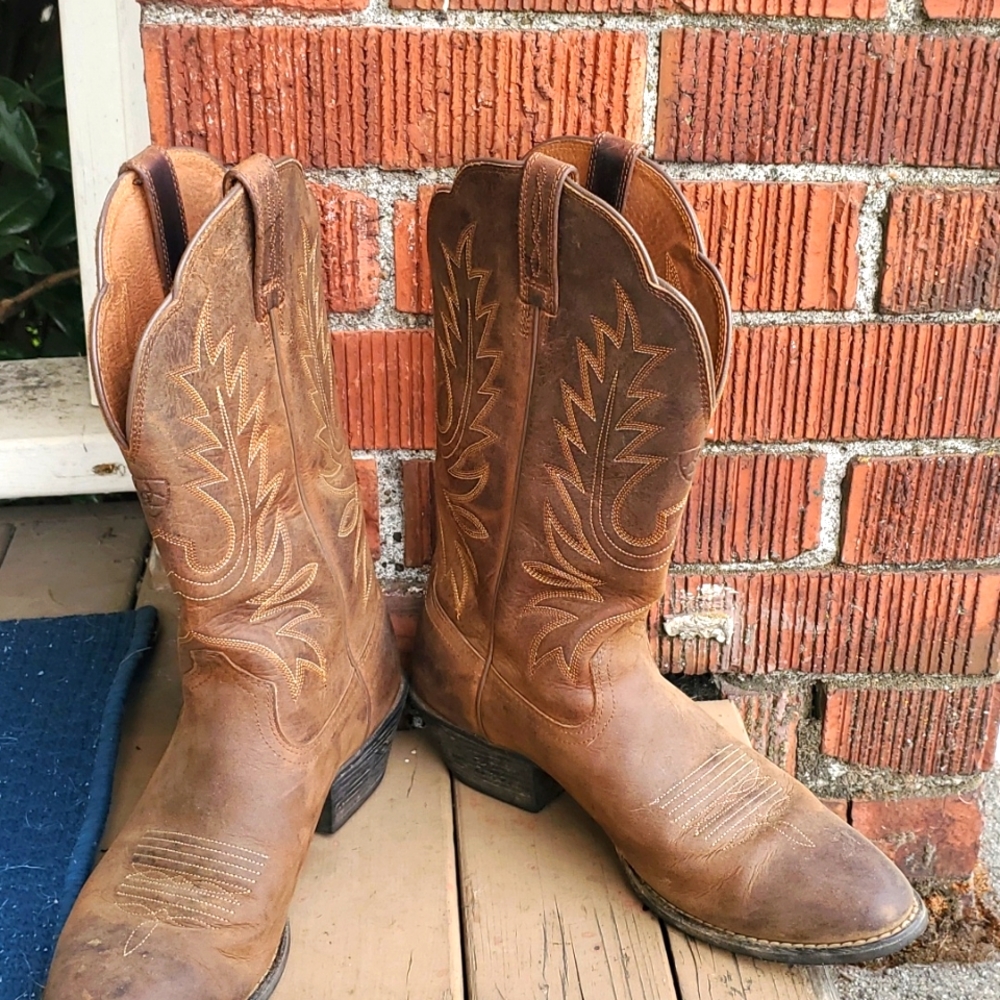 Ariat cowboy boots womens size 8